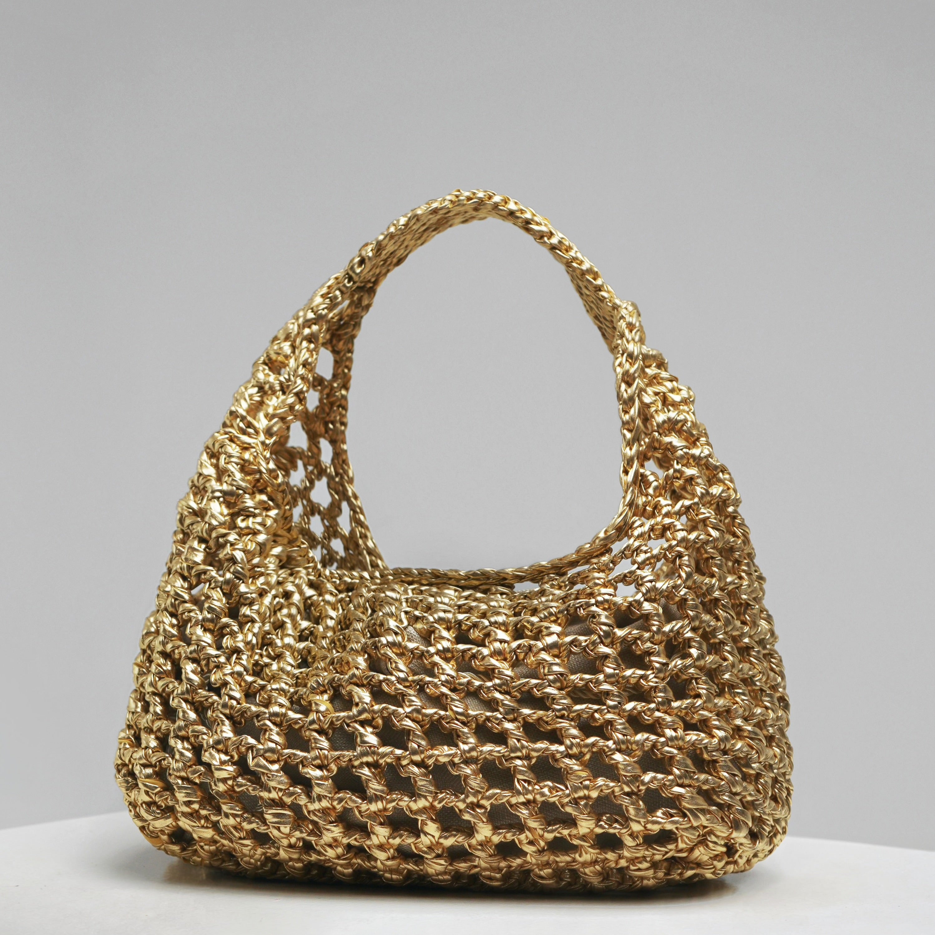 Selene Metallic Shoulder