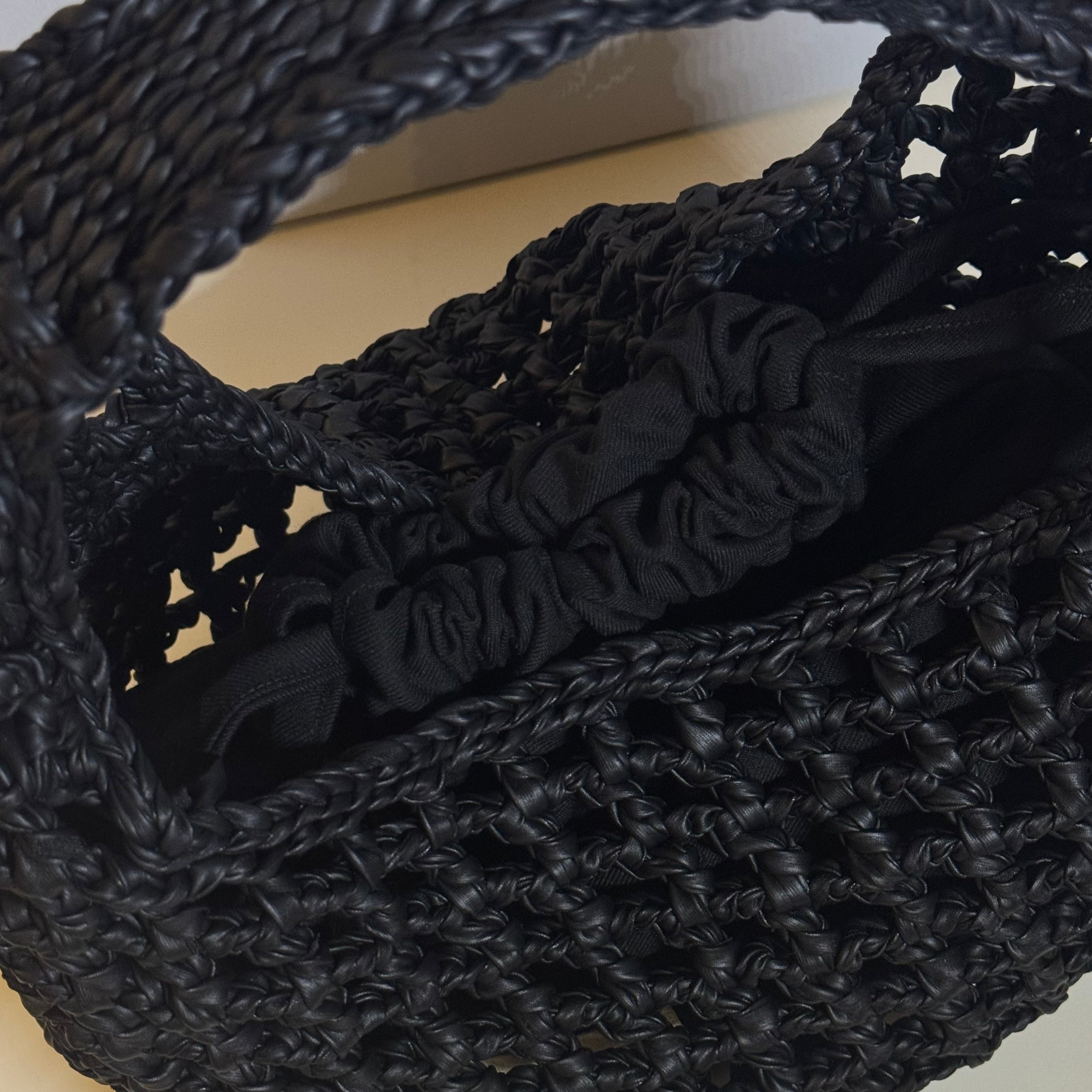 Selene Matte Shoulder