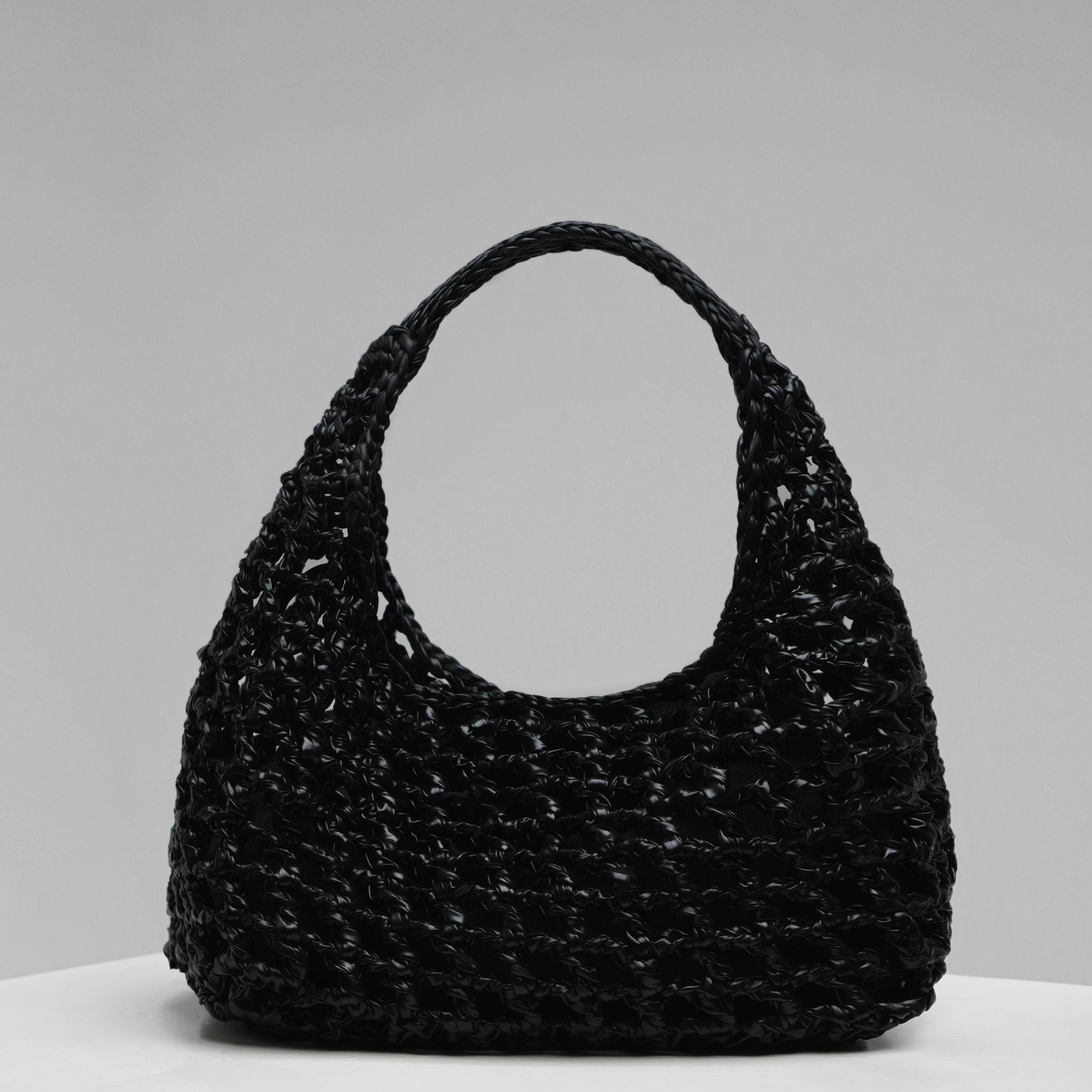 Selene Metallic Shoulder