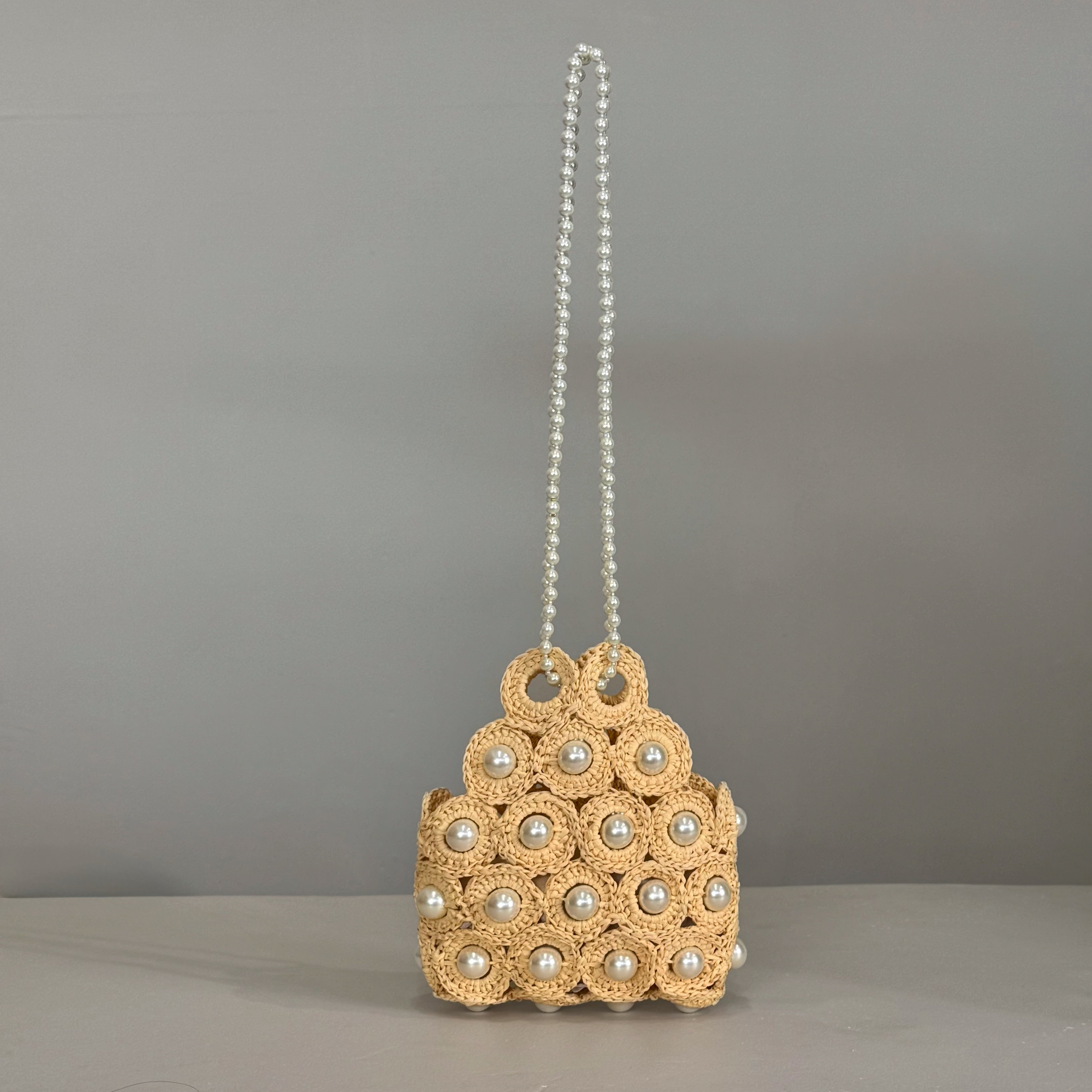 Raffia Pearl