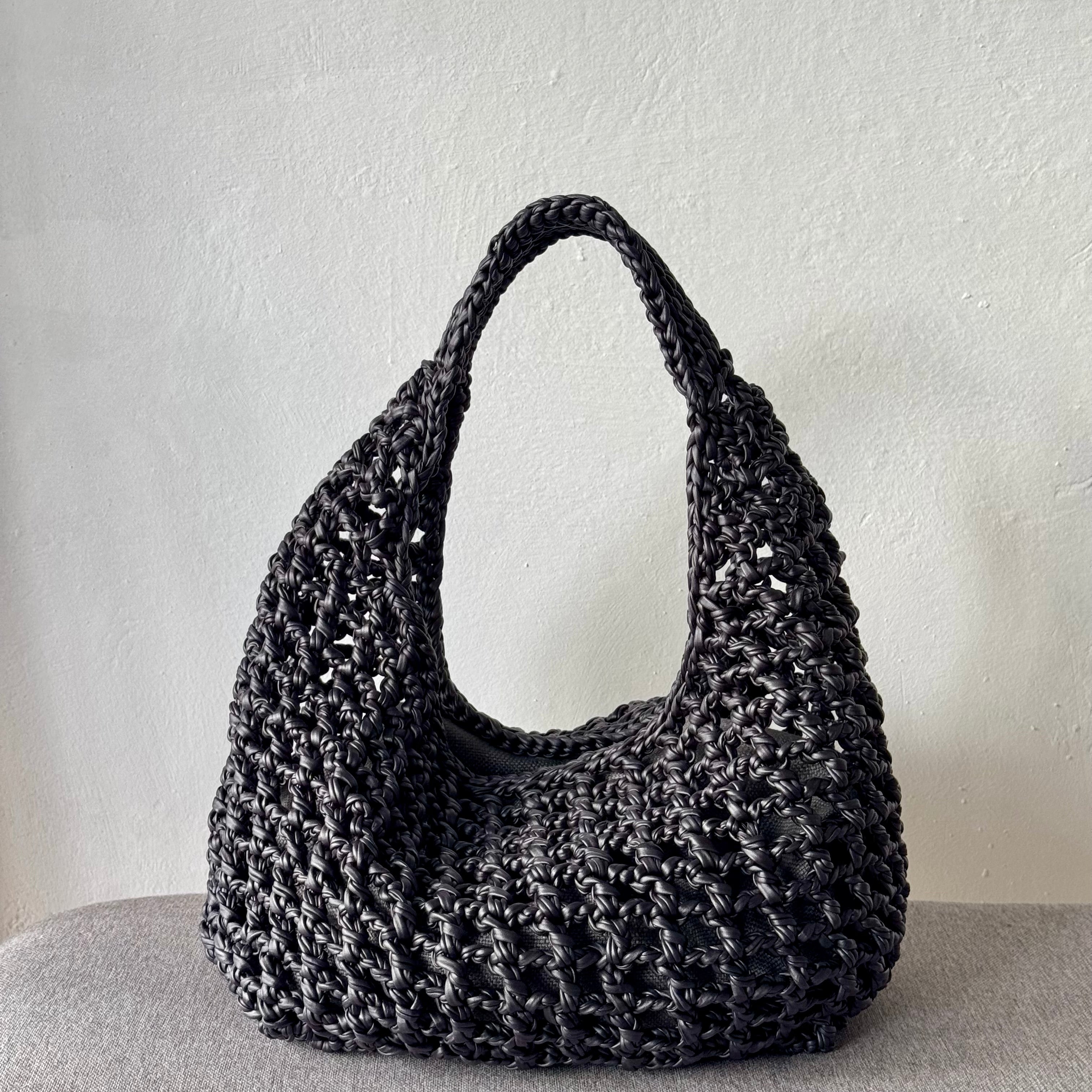 Selene Matte Shoulder